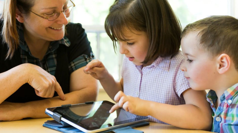 Navigating Gadgets and Apps for Kids